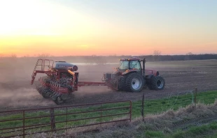 Catholic farmer Matt Deimeke plants his Mexico, Missouri, field. Credit: Photo courtesy of Matt Deimeke