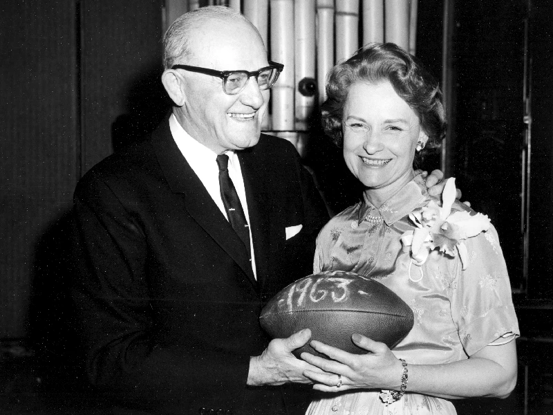 Virginia McCaskey in 1963 with her father, George Halas.?w=200&h=150
