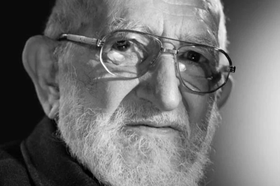 The Paris public prosecutor’s office announced that, despite serious allegations of abuse, it will not investigate Abbé Pierre, known as a poor priest, because he is no longer alive.?w=200&h=150