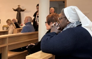 Faithful gather to pray during a Holy Hour at St. John Paul II Chapel at Gemelli Hospital in Rome, where Pope Francis is being treated for several medical conditions. Credit: Courtney Mares/CNA