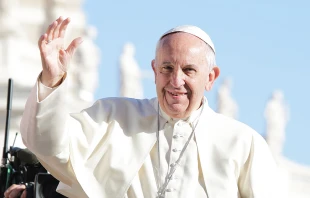 Pope Francis at the general audience in St. Peter's Square, Oct. 5, 2016. Credit: Daniel Ibanez/CNA