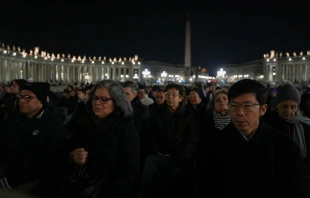 Hundreds of people gather to pray the rosary for Pope Francis’ health on Thursday, March 6, 2025, in St. Peter’s Square at the Vatican. Credit: Daniel Ibañez/CNA