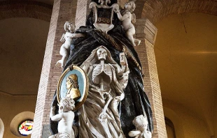 A memento mori at the Teutonic Cemetery in the Vatican. Credit: Daniel Ibanez/CNA
