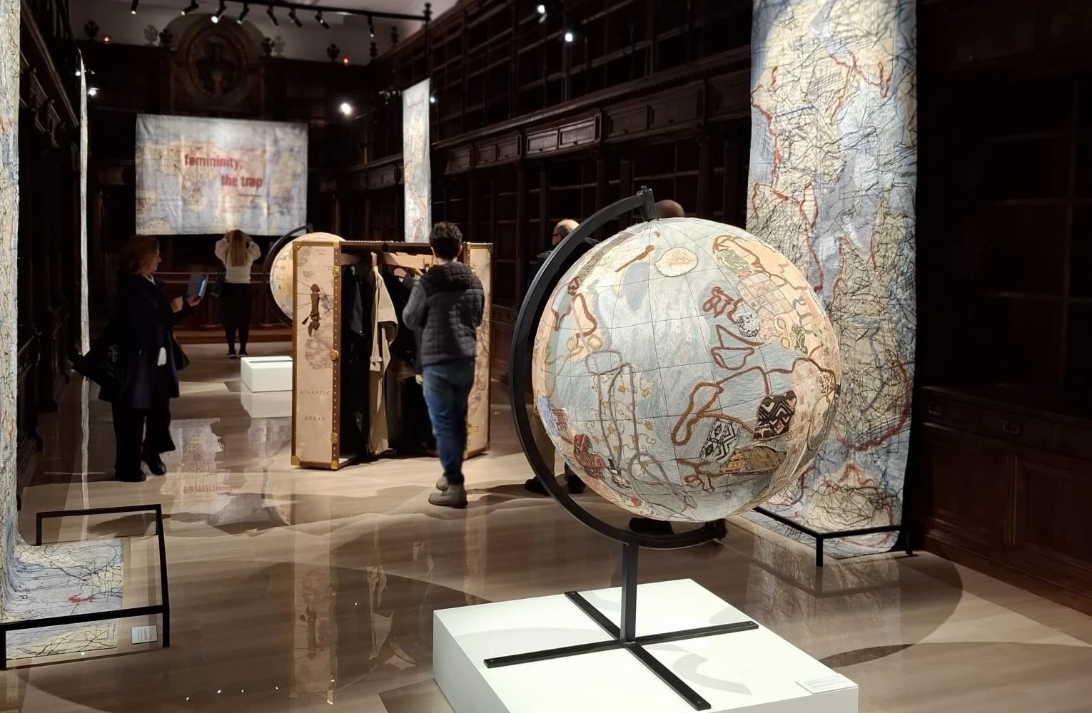 The exhibition “En Route” at the Vatican Apostolic Library features historical artifacts and contemporary artistic interpretations.?w=200&h=150