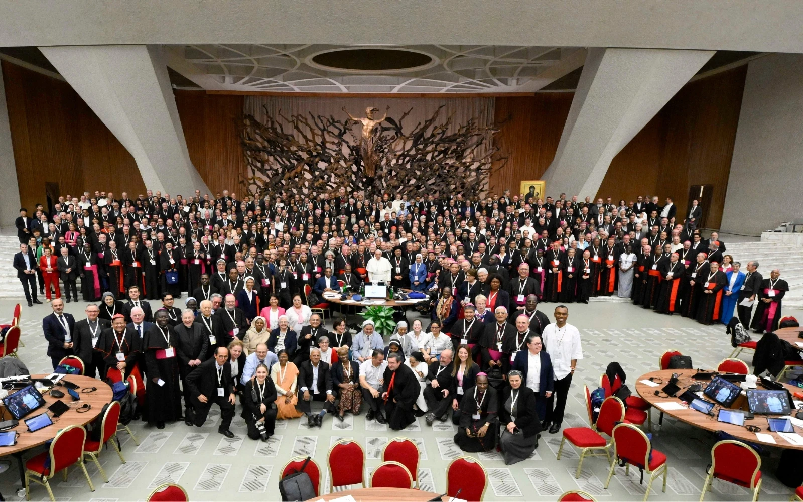 Participants of the Synod on Synodality gather for a group photo on Oct. 26, 2024. | Credit: Vatican Media