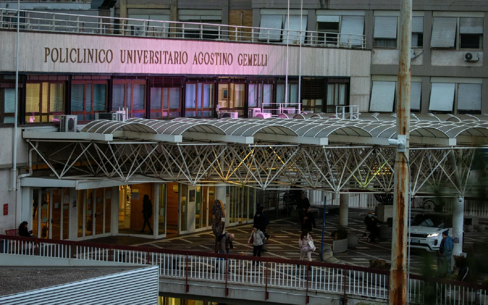 The entrance to Rome’s Gemelli University Hospital, where Popes John Paul II and Francis have received medical care. | Credit: Daniel Ibáñez/CNA