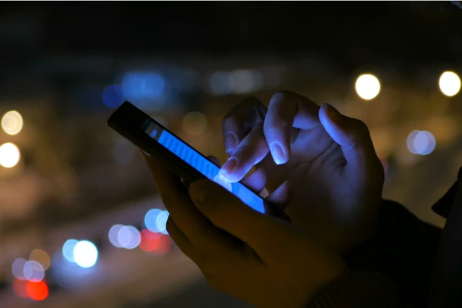 Smartphone dark